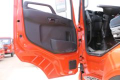 东风商用车 天龙VL重卡 2019款 245马力 6X2 9.6米栏板载货车(DFH1200A)