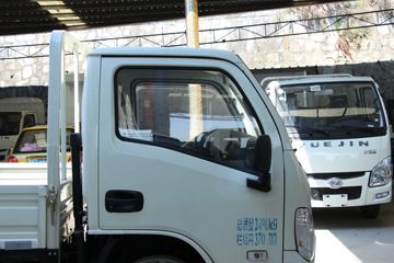 跃进 小福星S50Q 1.3L 87马力 汽油 3.165米排半栏板小卡(SH1032PBGBNZ2)图片