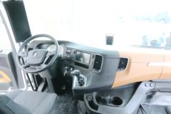 陕汽重卡 德龙X6000 430马力 4X2 AT自动挡牵引车(SX4180GC1)