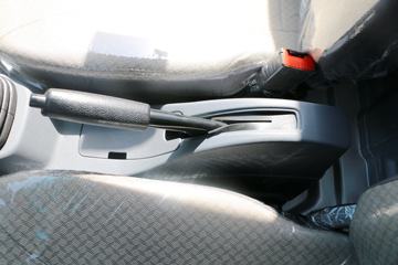 �� T20 ��׼�� 2018�� 1.3L 82���� 2.7�׵�������΢��(SY1020YC5AJ)ͼƬ