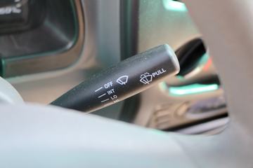 �� T20 ��׼�� 2018�� 1.3L 82���� 2.7�׵�������΢��(SY1020YC5AJ)ͼƬ