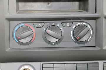 ���� ����Q5 160���� 4X2 4.85�������ػ���ͼƬ