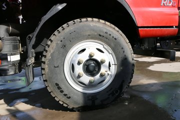 ���� ����Q5 160���� 4X2 4.85�������ػ���ͼƬ