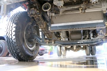 ���� ����Q5 160���� 4X2 4.85�������ػ���ͼƬ