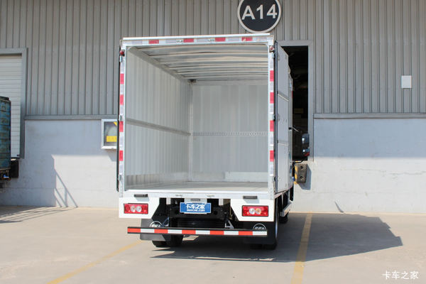 优惠0.2万 泉州市时代领航载货车火热促销中