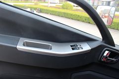 福田 时代领航6 高配版 143马力 4.165米单排厢式轻量化轻卡(BJ5043XXY-BG)