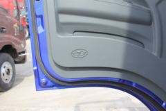 唐骏欧铃 T7系列 129马力 4X2 4.05米自卸车(长泰)(ZB3040UDD6V)