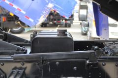 唐骏欧铃 T7系列 129马力 4X2 4.05米自卸车(长泰)(ZB3040UDD6V)