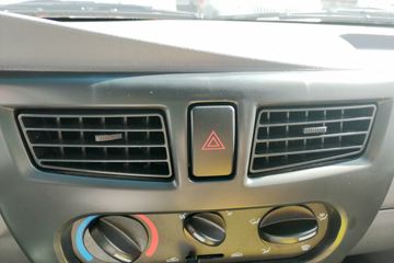 �� T20 ��׼�� 2018�� 1.0L 61���� 2.61�׵�����ʽ΢��(SY5020XXY-YB4AJ)ͼƬ