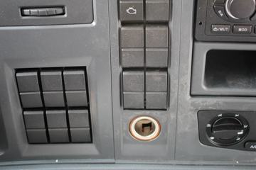 �й�����HOWO ���� 156���� 4.15�׵�����ʽ�Ῠ(ʮ����)(ZZ5047XXYF341CE145)ͼƬ