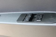 中国重汽HOWO 悍将 156马力 4.15米单排厢式轻卡(十开门)(ZZ5047XXYF341CE145)