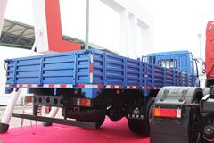 东风柳汽 乘龙609中卡 160马力 4X2 6.75米栏板载货车(LZ1161RAP)