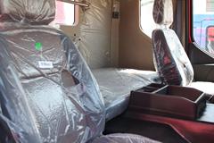 东风柳汽 霸龙507重卡 340马力 6X4 牵引车(LZ4250MDB)