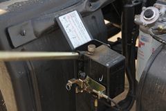 东风商用车 天锦中卡 210马力 4X2 4.8米载货车(底盘)(DFL1140B1)
