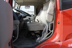 东风商用车 天锦中卡 140马力 4X2 7.1米仓栅式载货车(DFL5160CCQBX9)