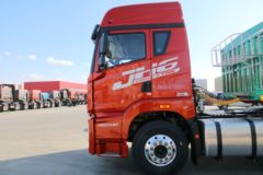 青岛解放 JH6重卡 卓越版 460马力 6X4牵引车(435后桥)(CA4250P26K2T1E5A80)