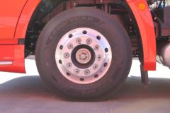 一汽解放 J7重卡 春晚定制版 550马力 6X4牵引车(CA4250P77K25T1E5)