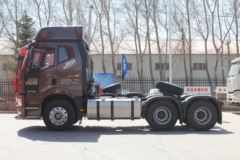 一汽解放 新J6P重卡 领航版 北方款 550马力 6X4牵引车(CA4250P66K25T1A2E5)