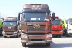 一汽解放 新J6P重卡 领航版 北方款 550马力 6X4牵引车(CA4250P66K25T1A2E5)