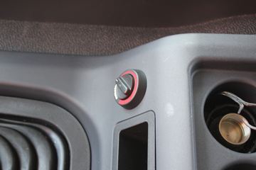 һ����� ��J6P�ؿ� �캽�� ������ 550���� 6X4ǣ����(CA4250P66K25T1A2E5)ͼƬ