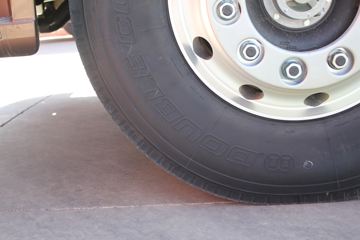 һ����� ��J6P�ؿ� �캽�� ������ 550���� 6X4ǣ����(CA4250P66K25T1A2E5)ͼƬ