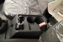 骏铃V9&nbsp;载货车驾驶室                                               图片