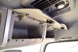 骏铃V9&nbsp;载货车驾驶室                                               图片