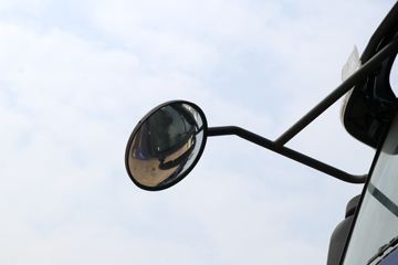 �й����� HOWO T7H�ؿ� 440���� 8X4 7.6����ж��(12��)(ZZ3317V386HE1)ͼƬ