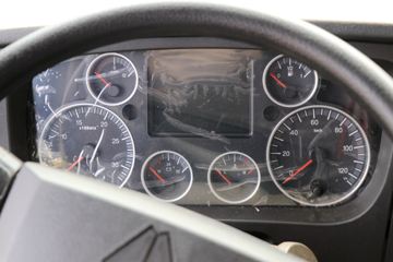 �й����� HOWO T7H�ؿ� 440���� 8X4 7.6����ж��(12��)(ZZ3317V386HE1)ͼƬ