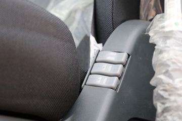 �й����� HOWO T7H�ؿ� 440���� 8X4 7.6����ж��(12��)(ZZ3317V386HE1)ͼƬ