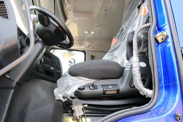 �й����� HOWO T7H�ؿ� 440���� 8X4 7.6����ж��(12��)(ZZ3317V386HE1)ͼƬ