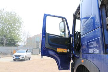 �й����� HOWO T7H�ؿ� 440���� 8X4 7.6����ж��(12��)(ZZ3317V386HE1)ͼƬ