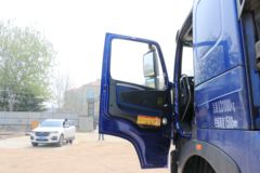 中国重汽 HOWO T7H重卡 440马力 8X4 7.6米自卸车(12挡)(ZZ3317V386HE1)