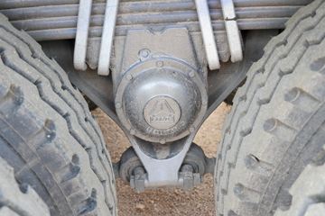 �й����� HOWO T7H�ؿ� 440���� 8X4 7.6����ж��(12��)(ZZ3317V386HE1)ͼƬ