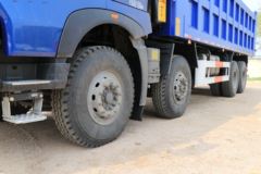 中国重汽 HOWO T7H重卡 440马力 8X4 7.6米自卸车(12挡)(ZZ3317V386HE1)