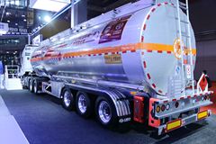 上汽红岩 杰狮C500e 450马力 6X4 AMT自动挡智能危化牵引车(车罐一体)(CQ4256HXVG334AU)