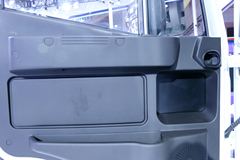 上汽红岩 杰狮C500e 450马力 6X4 AMT自动挡智能危化牵引车(车罐一体)(CQ4256HXVG334AU)