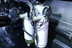 上汽红岩 杰狮C500e 450马力 6X4 AMT自动挡智能危化牵引车(车罐一体)(CQ4256HXVG334AU)