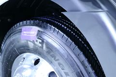 上汽红岩 杰狮C500e 450马力 6X4 AMT自动挡智能危化牵引车(车罐一体)(CQ4256HXVG334AU)