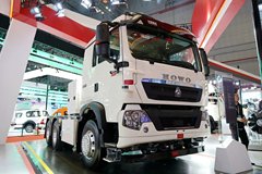 中国重汽 HOWO T5G重卡 25T 6X4无人驾驶纯电动牵引车(ZZ4257N324GZ1BEV)248.22kWh