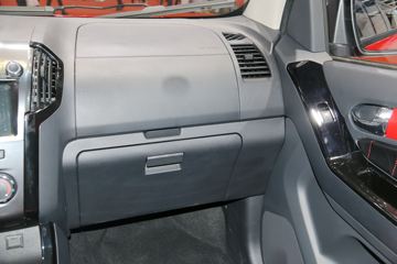 ������ʮ�� �￧TAGA �˶��� 3.0T���� 131���� ���� ˫��Ƥ��ͼƬ