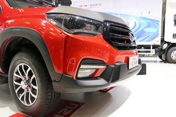 ������ʮ�� �￧TAGA �˶��� 3.0T���� 131���� ���� ˫��Ƥ��ͼƬ