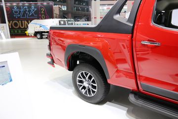 ������ʮ�� �￧TAGA �˶��� 3.0T���� 131���� ���� ˫��Ƥ��ͼƬ