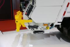 庆铃 五十铃EVK100 7.3T 单排纯电动环卫垃圾车(三力牌)(CGJ5070ZYSBEV)