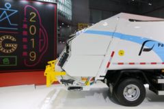 庆铃 五十铃EVK100 7.3T 单排纯电动环卫垃圾车(三力牌)(CGJ5070ZYSBEV)