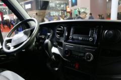 南京依维柯 欧胜 EV45 4.5T 6米纯电动封闭厢式货车70kWh