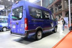 南京依维柯 欧胜M1 F1C 146马力 3.0T 8AT高顶多功能客车 南京依维柯 欧胜M1 F1C 146马力 3.0T 8AT高顶多功能客车