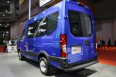 南京依维柯 欧胜M1 F1C 146马力 3.0T 8AT高顶多功能客车 南京依维柯 欧胜M1 F1C 146马力 3.0T 8AT高顶多功能客车