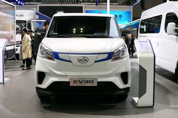 上汽大通EV30 快运版 5.09米 长轴 纯电动厢式运输车(国轩)41.93kWh