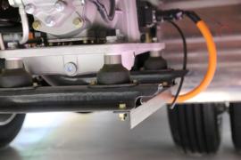 氢燃料&nbsp;电动载货车底盘图片